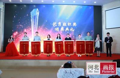 文化盛宴圓滿落幕，藝術(shù)交流再譜新篇——唐山工業(yè)職業(yè)技術(shù)學(xué)院園文化節(jié)閉幕式頒獎典禮成功舉行